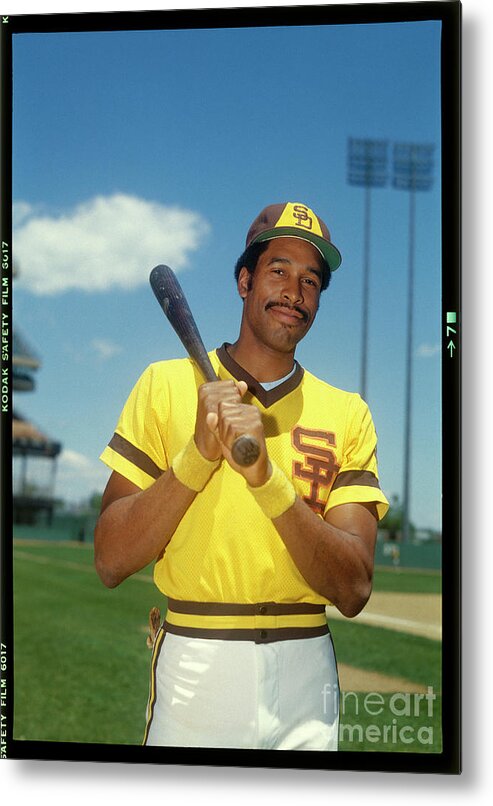 Sports Bat Metal Print featuring the photograph Dave Winfield #1 by Louis Requena