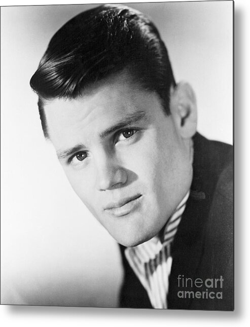People Metal Print featuring the photograph Chet Baker by Bettmann