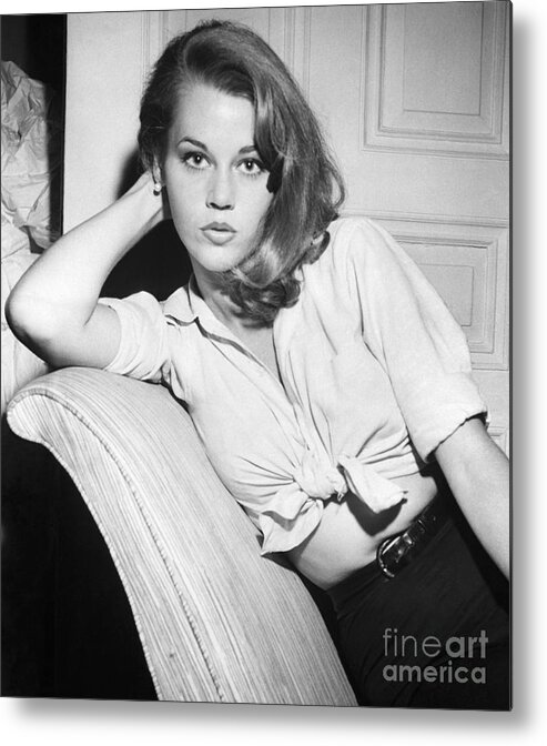 People Metal Print featuring the photograph Jane Fonda by Bettmann