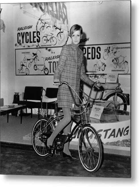 People Metal Print featuring the photograph Twiggy On A Bike by Keystone