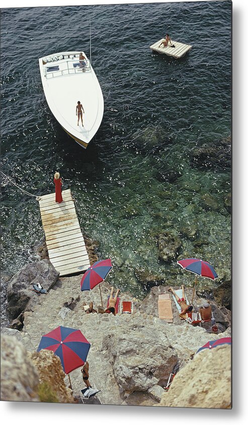 People Metal Print featuring the photograph Coming Ashore by Slim Aarons