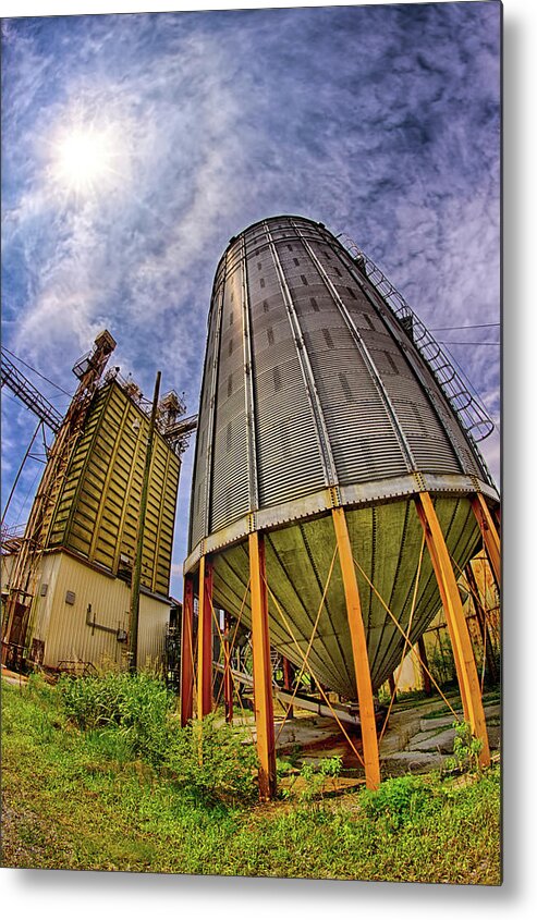 Mountains Metal Print featuring the photograph The Olde Mill by Dan Carmichael