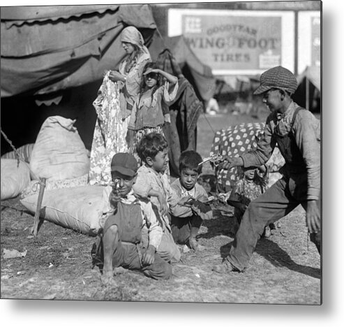 1923 Metal Print featuring the photograph Gypsies, C1923 #2 by Granger