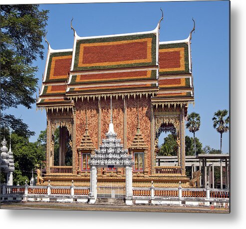 Scenic Metal Print featuring the photograph Wat Na Kwai Ubosot DTHU156 by Gerry Gantt