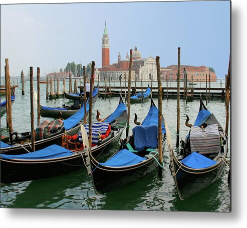 Italy Metal Print featuring the photograph Gondola Station by Vicki Hone Smith
