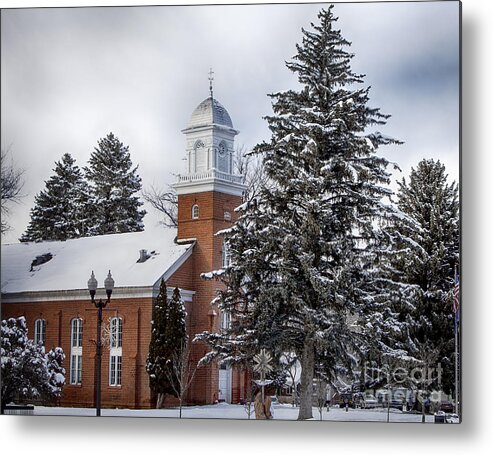 Heber Metal Print featuring the photograph Heber Court House by David Millenheft