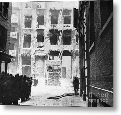 1909 Metal Print featuring the photograph Riis: Lower East Side by Granger