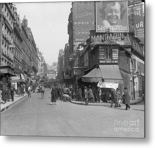 Pedestrian Metal Print featuring the photograph Montmartre #5 by Bettmann