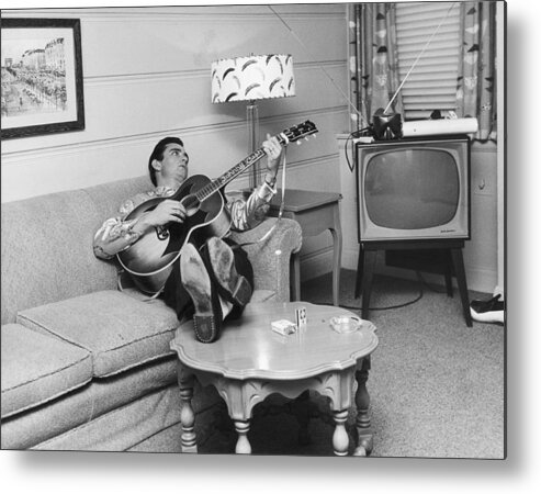 Johnny Cash Metal Print featuring the photograph Cash In Nashville by Michael Ochs Archives
