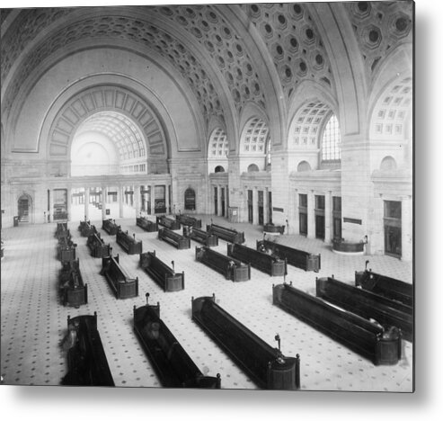 Arch Metal Print featuring the photograph Union Waiting Room by Topical Press Agency
