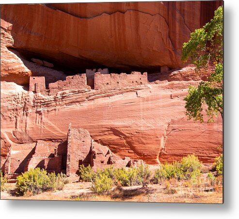 Canyon De Chelly National Monument Metal Print featuring the photograph Canyon de Chelly Cliff Dwellings by L Bosco