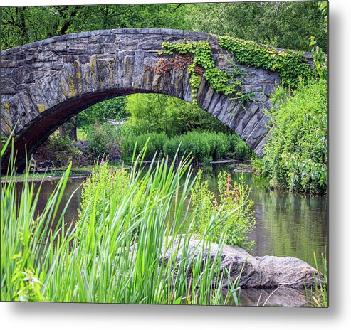 Central Park Metal Print featuring the photograph Gapstow Bridge by Randy Bayne