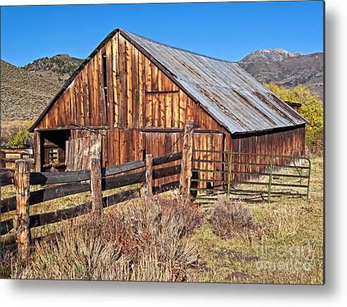 Range Barn Metal Print featuring the photograph Fall Range Barn by L J Oakes