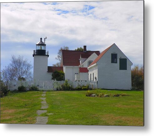 Lighthouse Metal Print featuring the photograph Fort Point Light by Gene Cyr