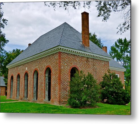 Courthouse Metal Print featuring the photograph Hanover County Courthouse by Jean Wright