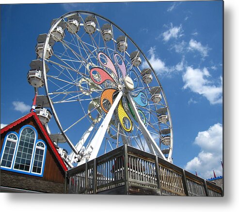 Hershey Metal Print featuring the photograph Hershey Park - 121244 by DC Photographer