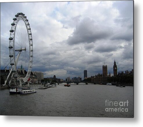 Thames Metal Print featuring the photograph The Mighty Thames by Denise Railey
