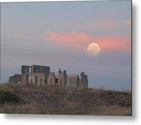 Platte Metal Print featuring the photograph Moon over Fort Laramie by HW Kateley