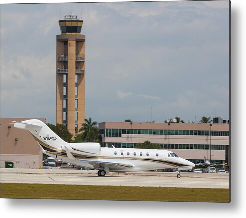 Cessna Metal Print featuring the photograph Cessna 750 Jet by Dart Humeston