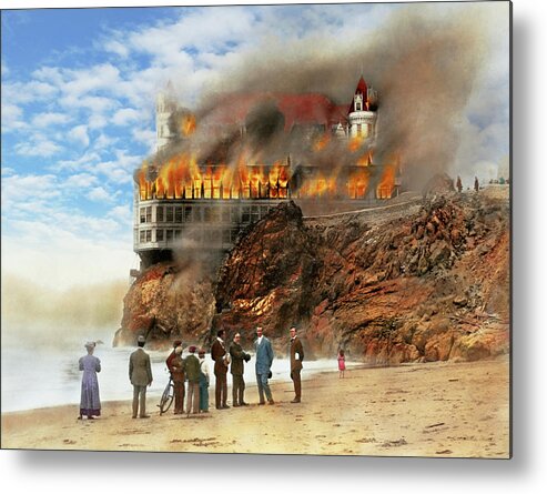 Cliff House Fire Metal Print featuring the photograph Fire - Cliffside fire 1907 by Mike Savad