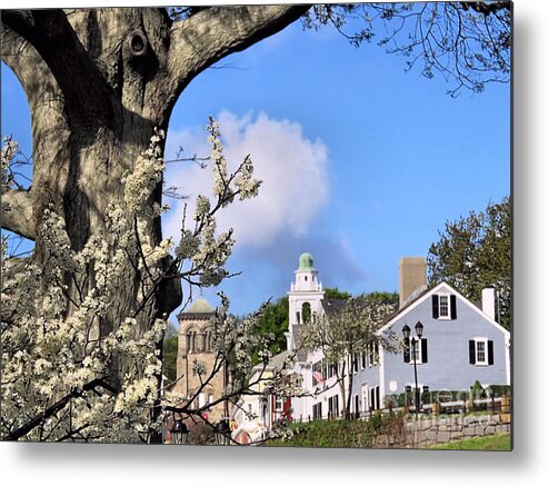 Spring Metal Print featuring the photograph Looking Towards Town Square by Janice Drew