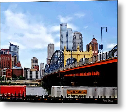 Pittsburgh Metal Print featuring the photograph Pittsburgh PA - Train By Smithfield St Bridge by Susan Savad