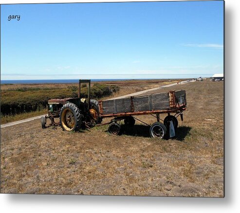 landscape Metal Print featuring the photograph The Lone Wagon by Gary Roy