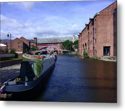 Manchester Metal Print featuring the photograph 13/09/18 MANCHESTER. Castlefields. The Bridgewater Canal. by Lachlan Main
