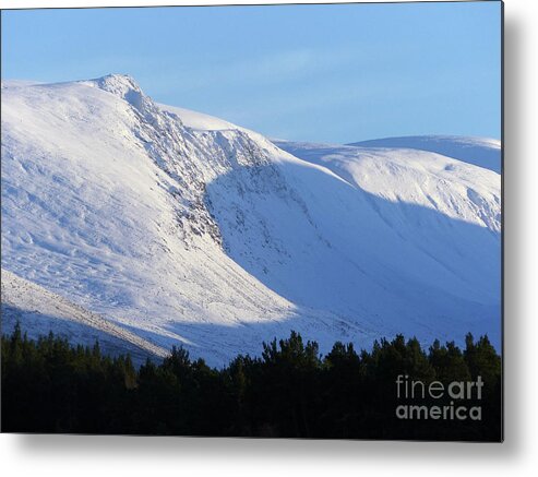 Lurchers Crag Metal Print featuring the photograph Lurchers Crag - Cairngorm Mountains by Phil Banks