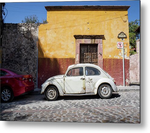 Volkswagen Metal Print featuring the photograph Mexican Volkswagen Beetle by Mary Lee Dereske