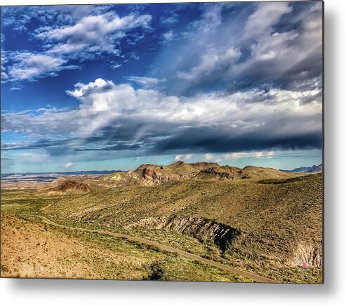 Bigbend Metal Print featuring the photograph Round the Bend by Pam Rendall