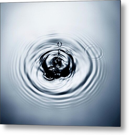 Water Metal Print featuring the photograph Water Drop Impact by Jonas Hamers/reporters/science Photo Library