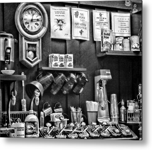 Diner Metal Print featuring the photograph Old-fashioned Diner in New Hampshire by Nancy De Flon