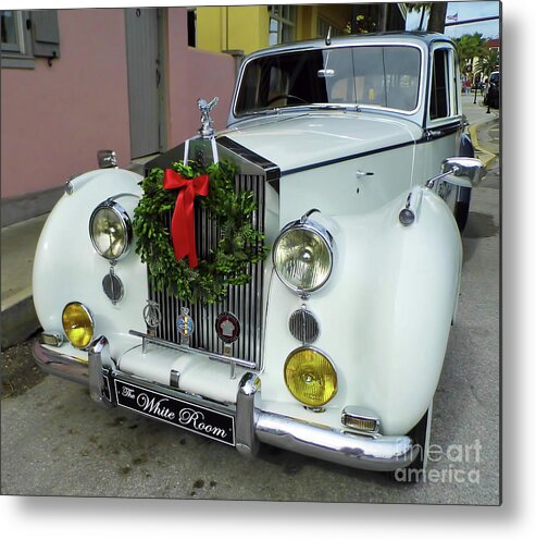 Car Metal Print featuring the photograph Rolls Royce Wraith 1951 by D Hackett