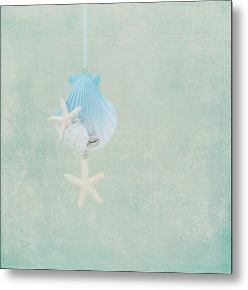Christmas Carad Art Metal Print featuring the photograph Christmas Starfish by Kim Hojnacki