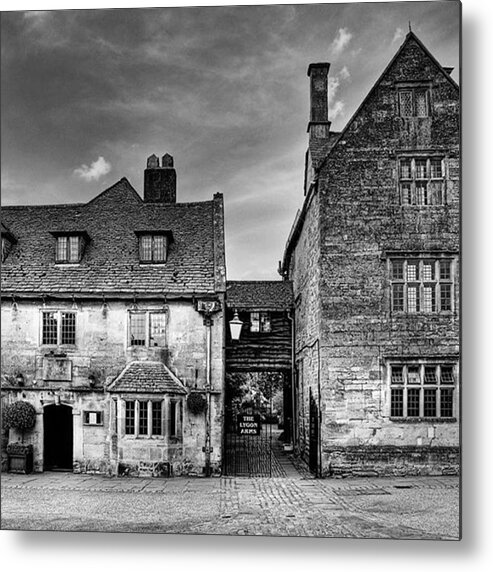 Cotswoldslife Metal Print featuring the photograph The Lygon Arms, Broadway by John Edwards