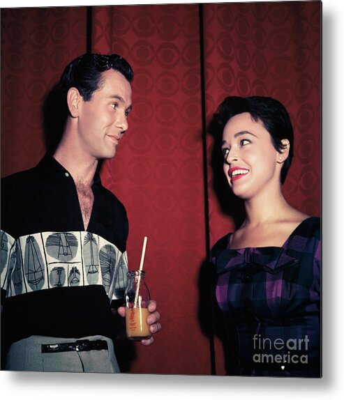 People Metal Print featuring the photograph Johnny Carson And Jill Corey On Stage by Bettmann