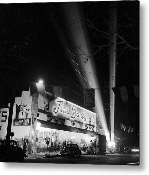 Exterior Metal Print featuring the photograph Supermarket in San Francisco by Walter Sanders