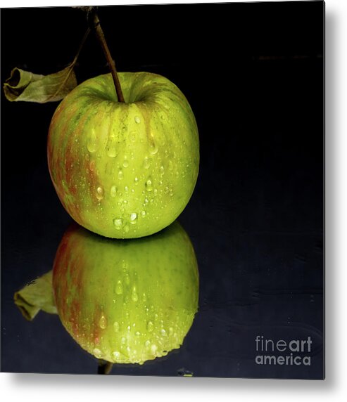 Apple Metal Print featuring the photograph Juicy green apple by Agnes Caruso