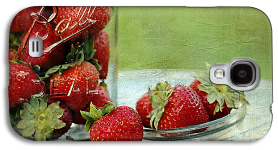 Kitchen Galaxy S4 Case featuring the photograph Fresh Berries #2 by Darren Fisher
