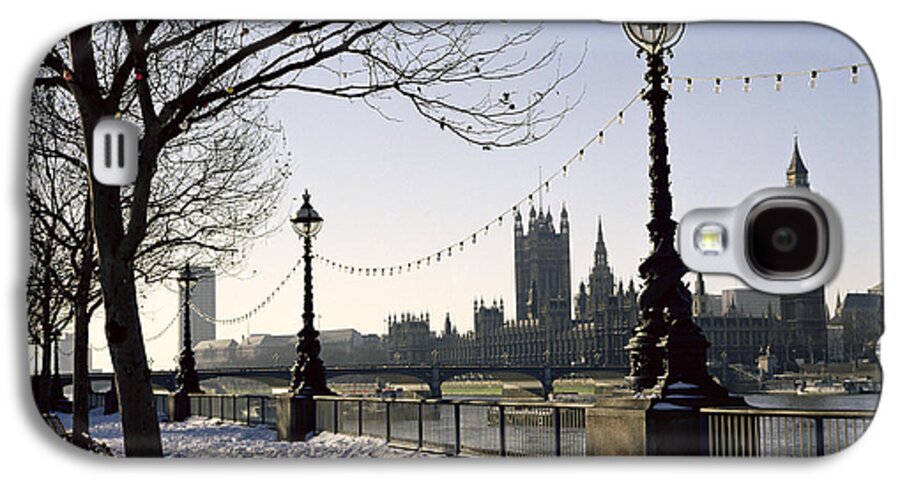 River Thames Galaxy S4 Case featuring the photograph Big Ben Westminster Abbey and Houses of Parliament in the Snow by Robert Hallmann