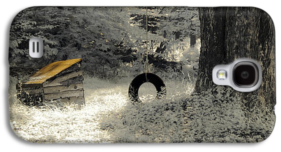 Backyard Galaxy S4 Case featuring the photograph Come Out and Play by Luke Moore
