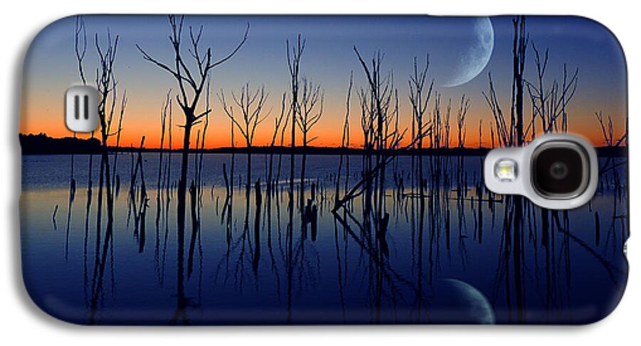 Crescent Moon Galaxy S4 Case featuring the photograph The Crescent Moon by Raymond Salani III