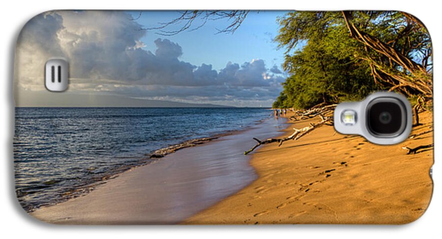 Beach Galaxy S4 Case featuring the photograph Kaanapali Beach Stroll by Heidi Smith