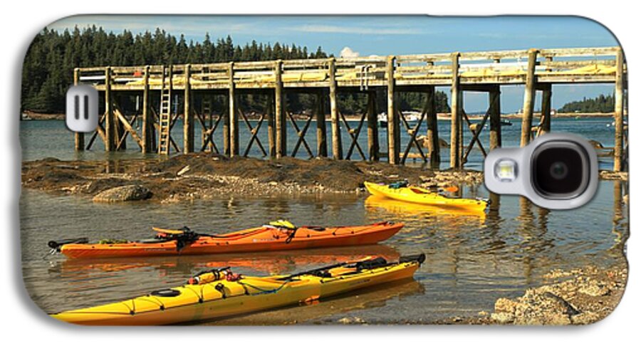 Acadia National Park Galaxy S4 Case featuring the photograph Kayaks By The Pier by Adam Jewell