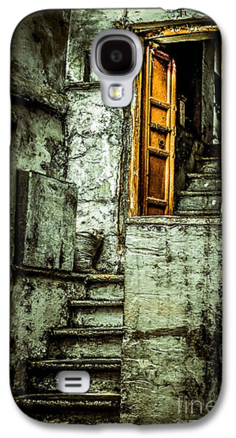 India Galaxy S4 Case featuring the photograph Stairs leading to the old door by Catherine Arnas