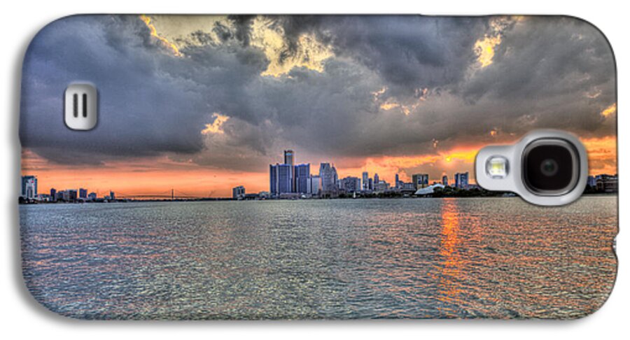 Sunset Galaxy S4 Case featuring the photograph Detroit Sunset by Nicholas Grunas