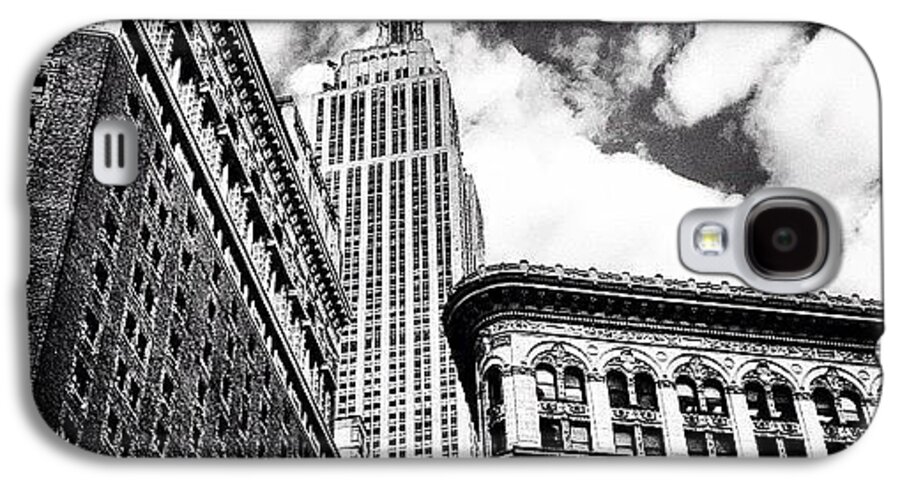 New York City Galaxy S4 Case featuring the photograph New York City - Empire State Building and Clouds by Vivienne Gucwa