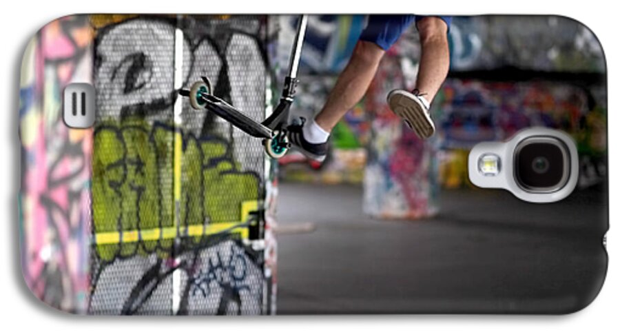 Southbank Skatepark Galaxy S4 Case featuring the photograph Airborne at Southbank by Rona Black