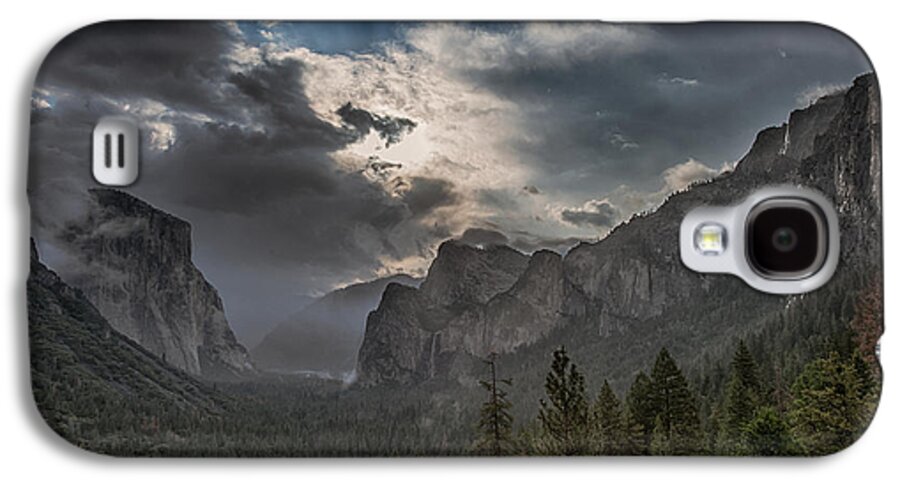 Bridal Veil Falls Galaxy S4 Case featuring the photograph Clouds and Light by Bill Roberts
